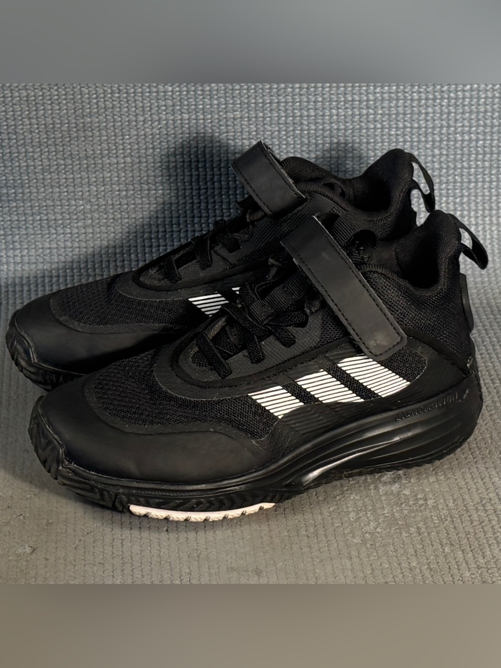 Adidas Ownthegame 3.0 Black Basketball Shoes Kid’s Size 1